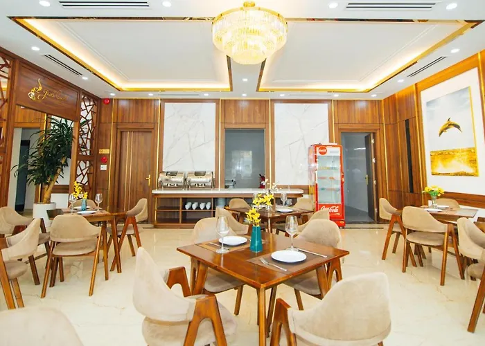 Jade Khách sạn