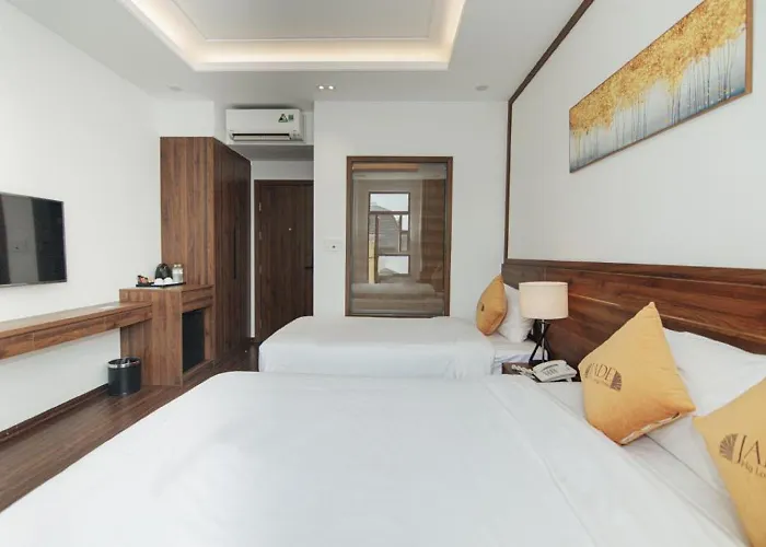 Jade Ha Long